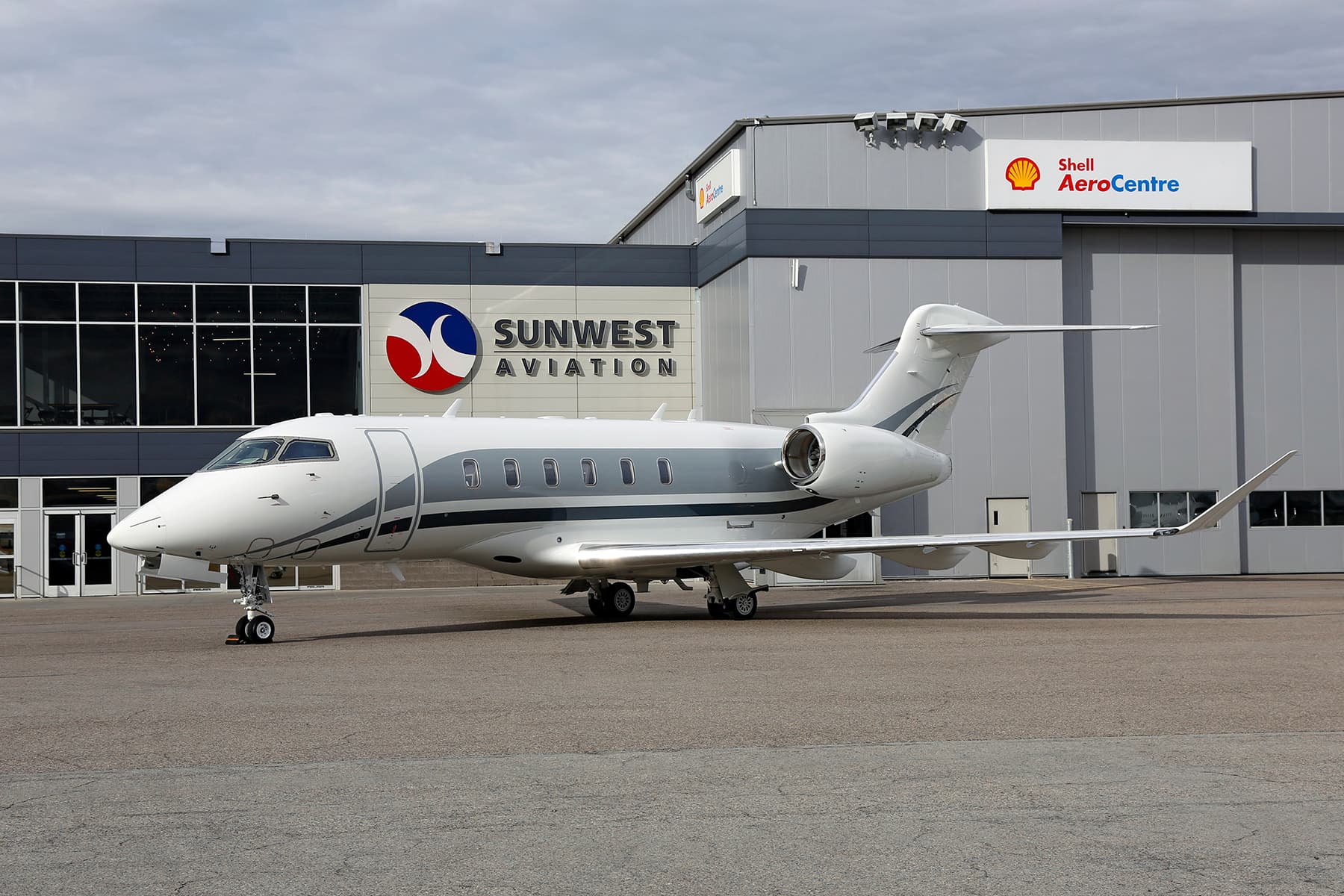 Private jet at the Sunwest Aviation terminal for 06YILDIZ LIMO airport transfers
