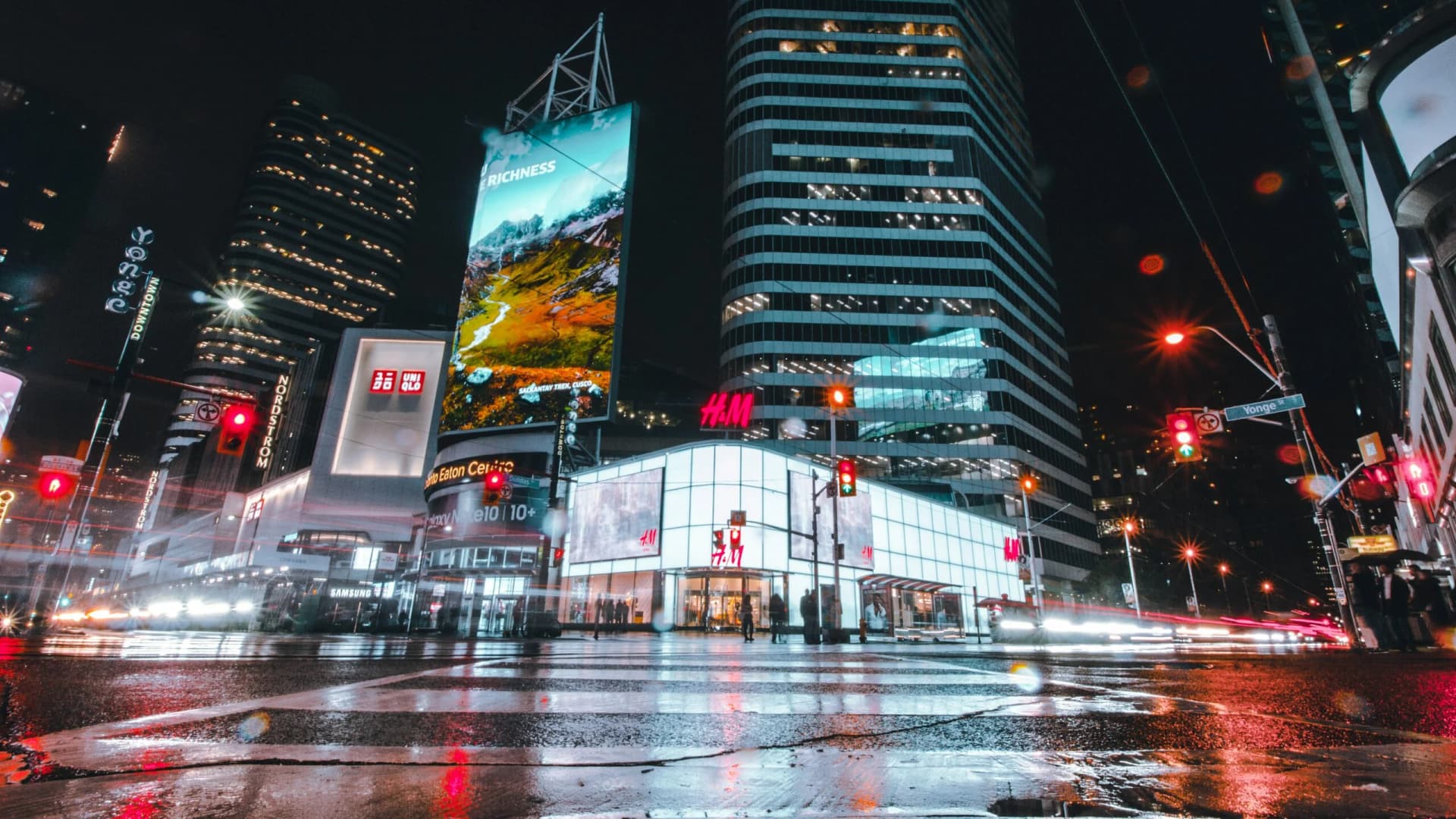 Toronto skyline at night